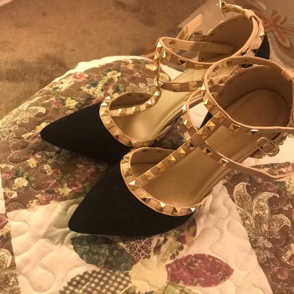 Cute agaci heels size 7 1/2 used once - Picture 2 of 5